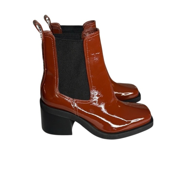 NWOT Gianni Bini Banks Crinkle Patent Double Gore Square Toe Booties Size 6 - Picture 2 of 9